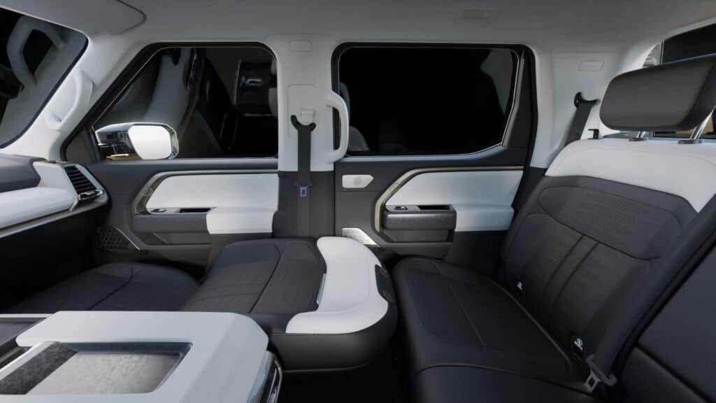 פנים הרכב והמושבים של מקסוס eTerron 9