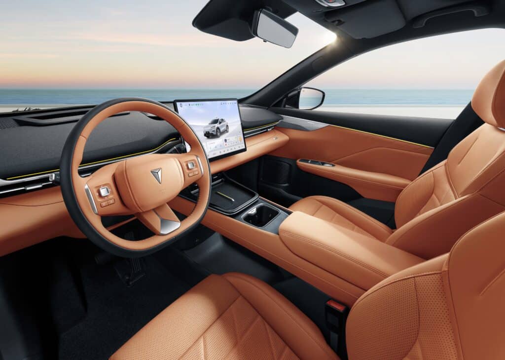 פנים הרכב וסביבת הנהג של דיפאל S05